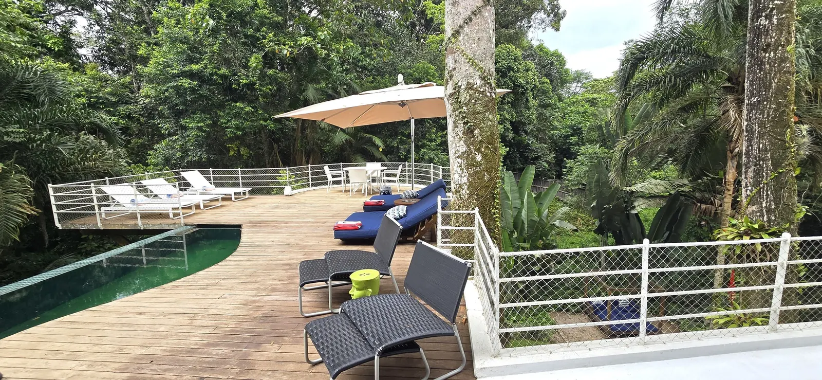 Área externa 18 — Iporanga, Guarujá, para temporada, Casa