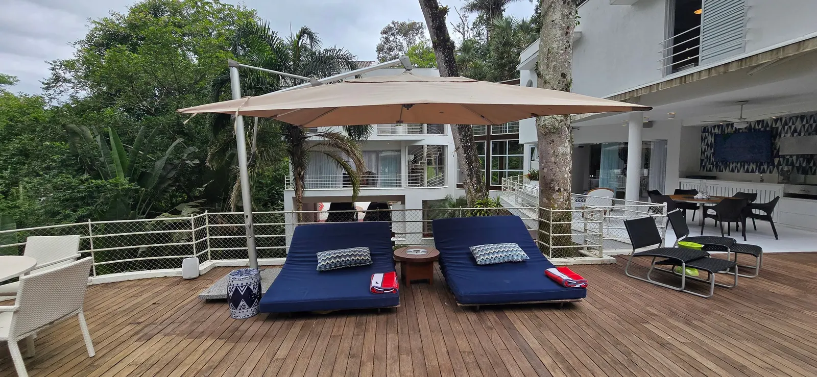 Área externa 9 — Iporanga, Guarujá, para temporada, Casa