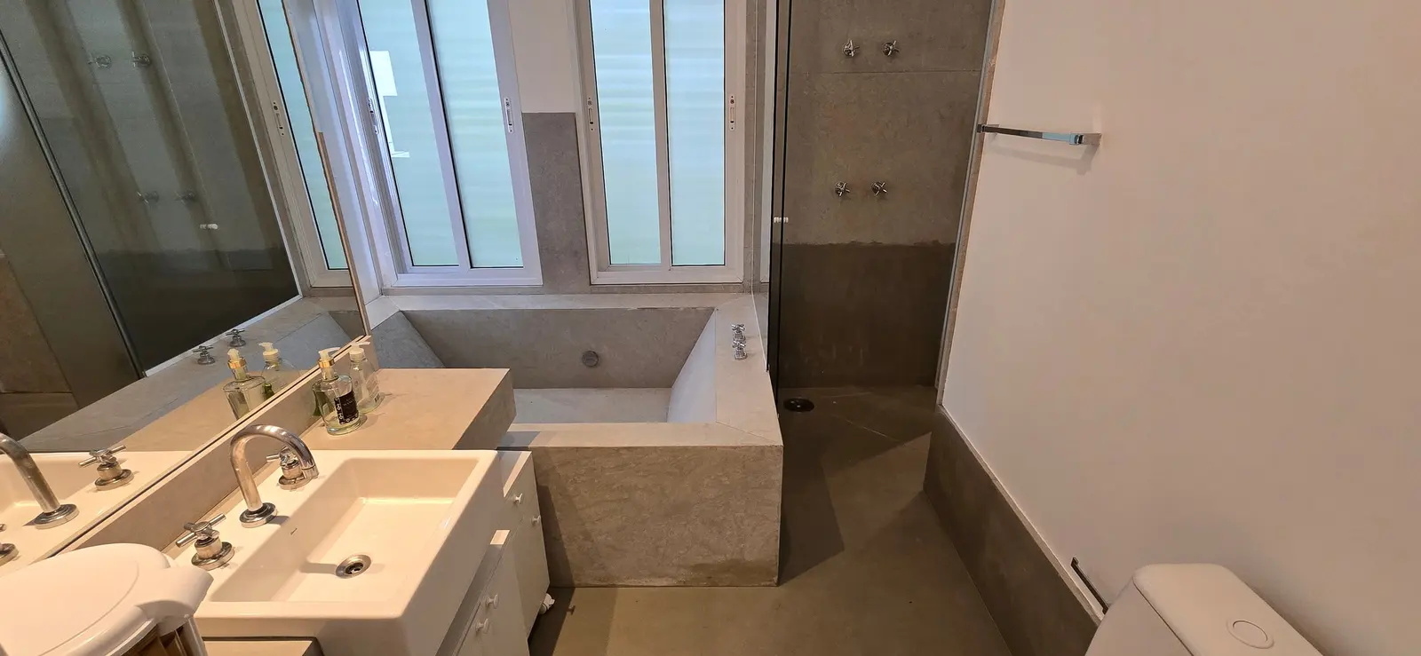 Suíte 2 — Iporanga, Guarujá, para temporada, Casa