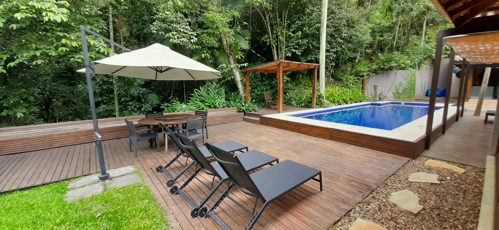 Área externa 8 — São Pedro, Guarujá, à venda, Casa