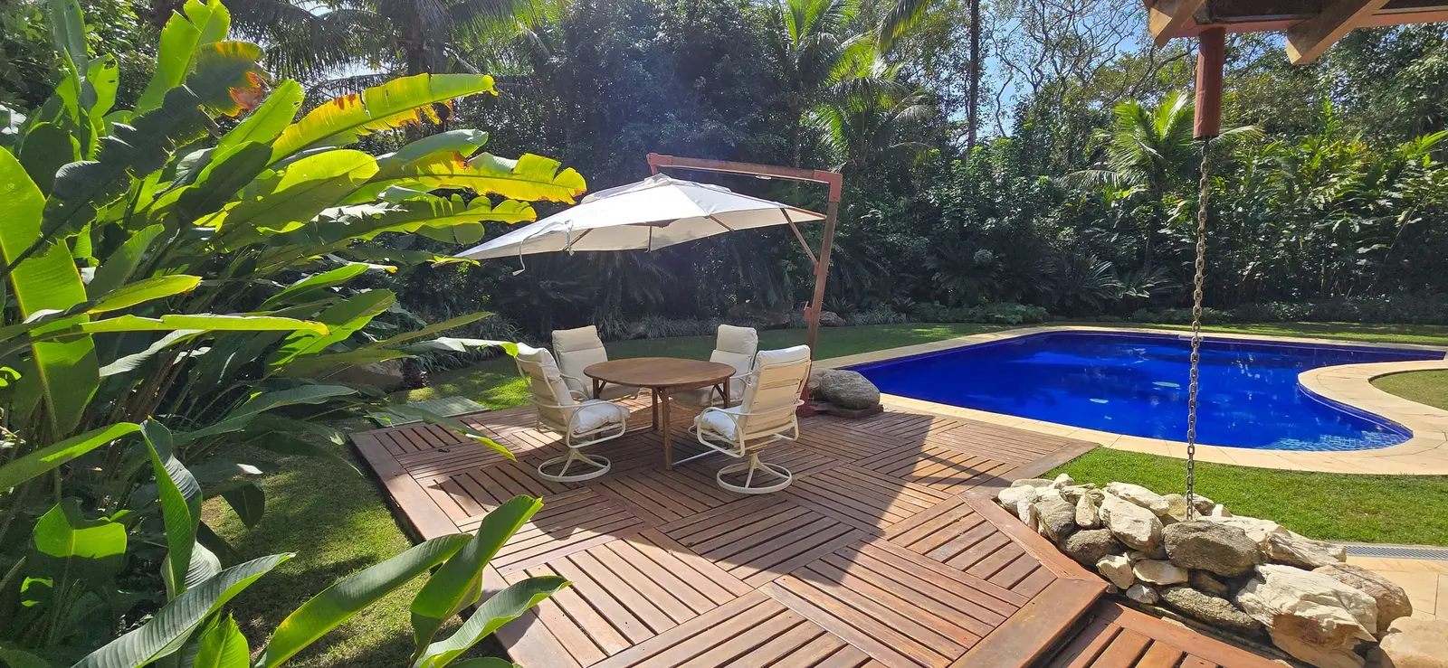 Área externa 24 — Iporanga, Guarujá, para temporada, Casa