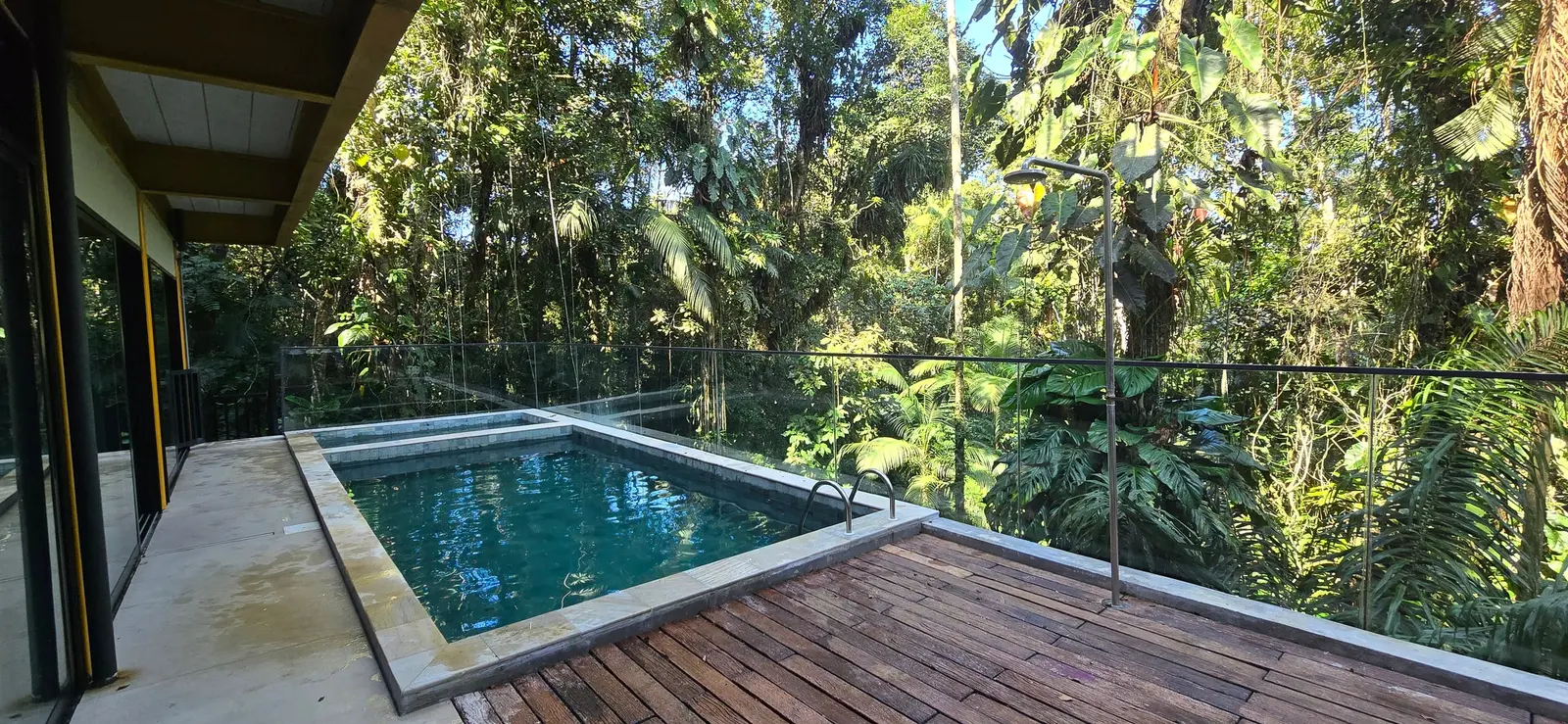 Área externa 17 — Iporanga, Guarujá, para temporada, Casa