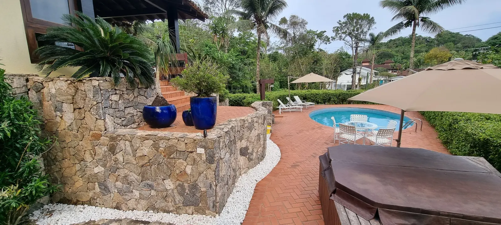 Área externa 10 — Iporanga, Guarujá, para temporada, Casa
