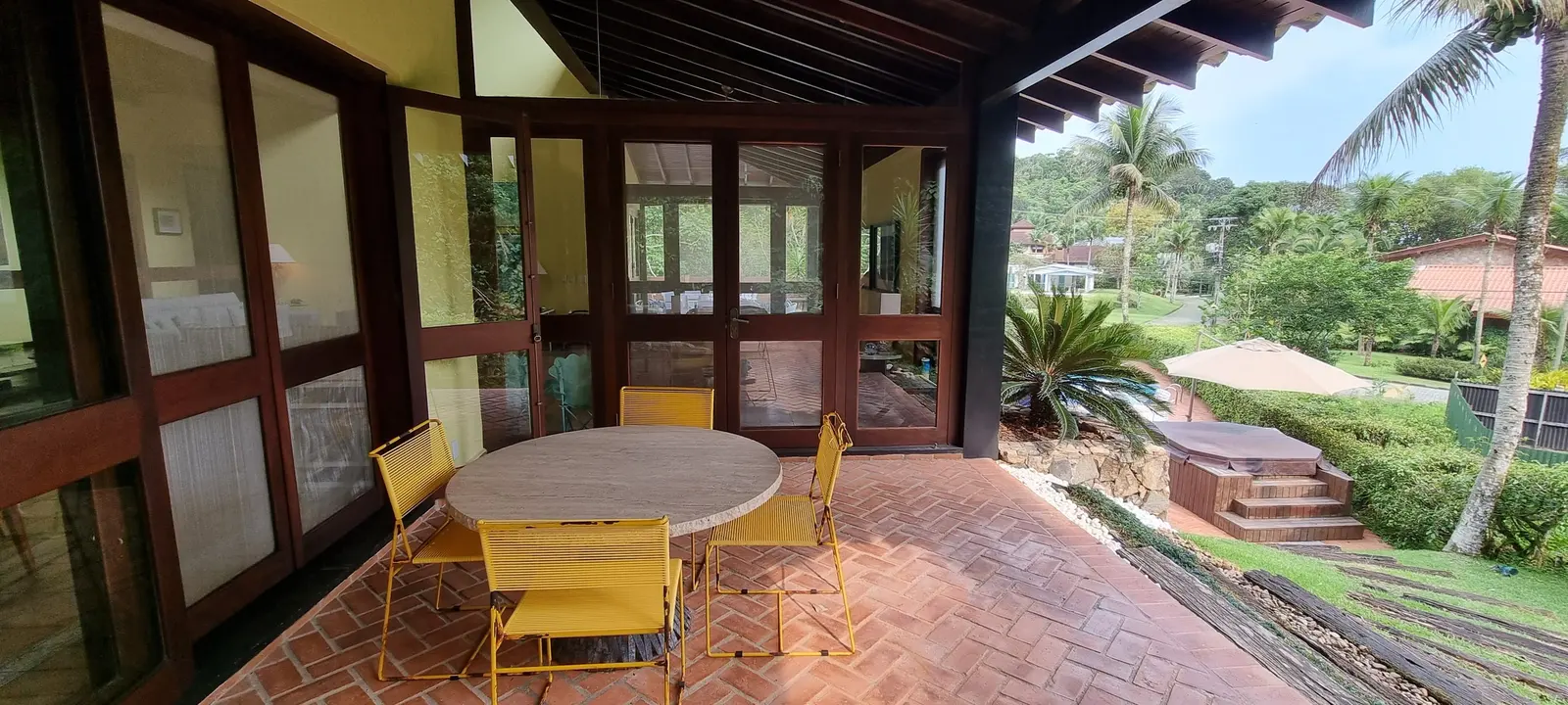 Área externa 18 — Iporanga, Guarujá, para temporada, Casa