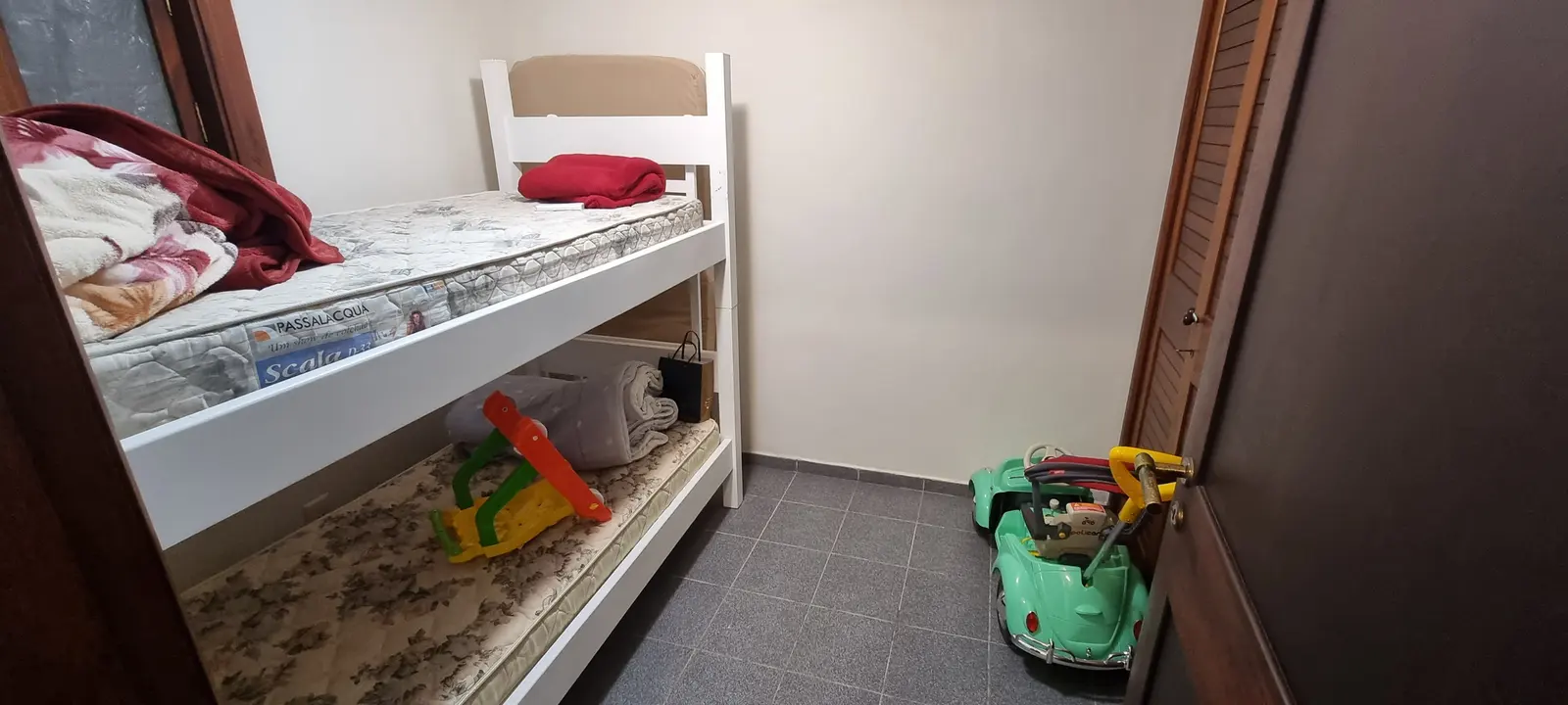 Suíte 16 — Iporanga, Guarujá, para temporada, Casa