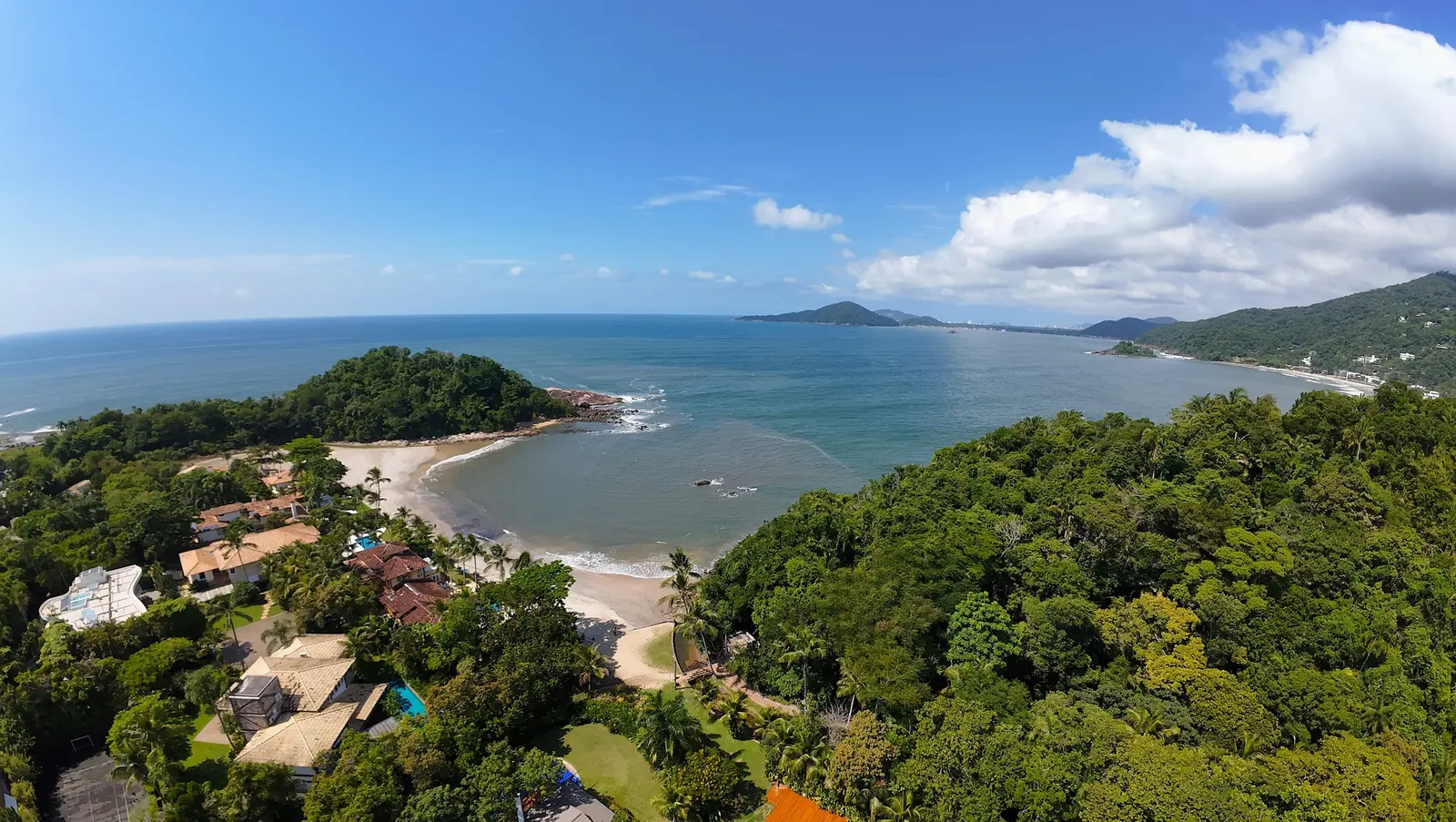 Vista aérea 2 — Iporanga, Guarujá, à venda e para locação, Casa