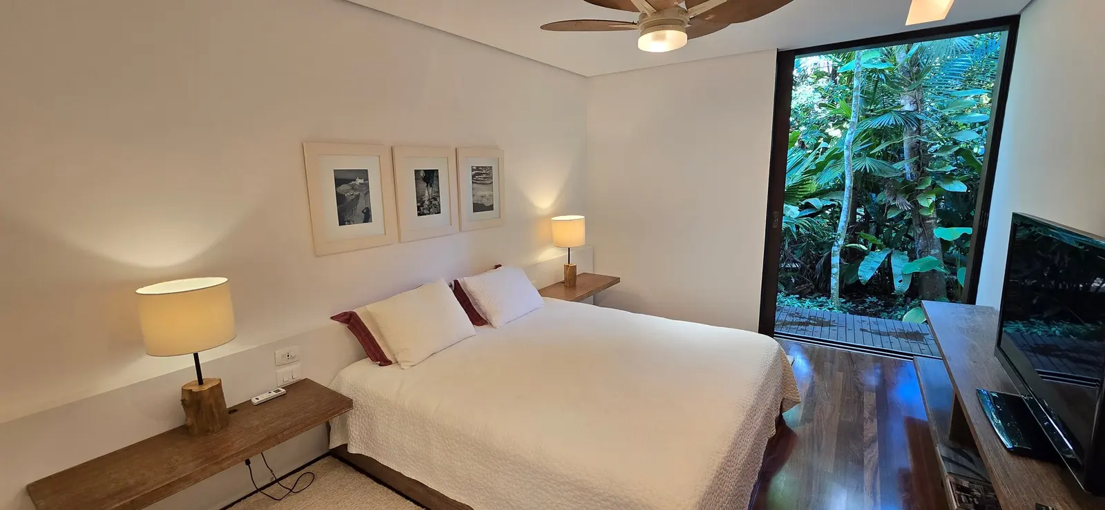 Suíte 10 — Iporanga, Guarujá, à venda e para locação, Casa