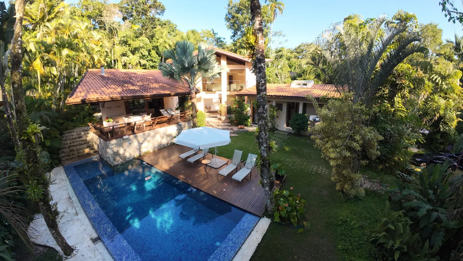 Vista aérea 1 — Iporanga, Guarujá, para temporada, Casa