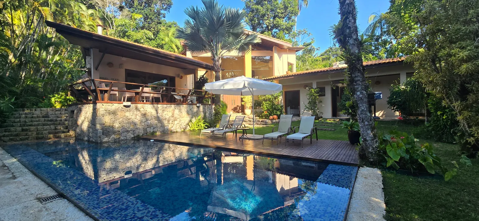 Área externa 24 — Iporanga, Guarujá, para temporada, Casa