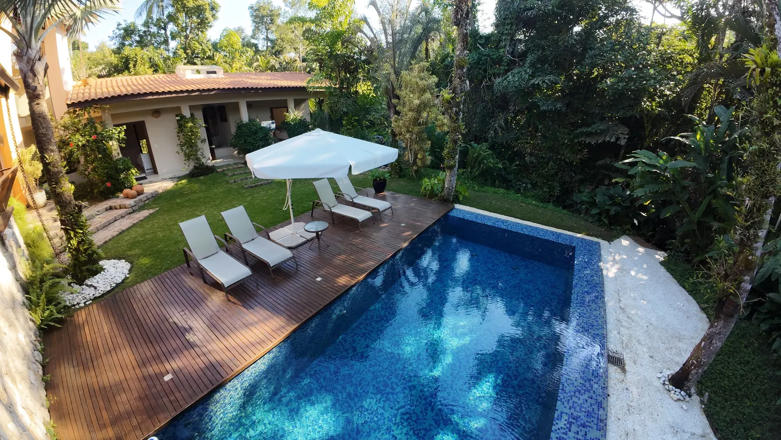 Área externa 11 — Iporanga, Guarujá, para temporada, Casa