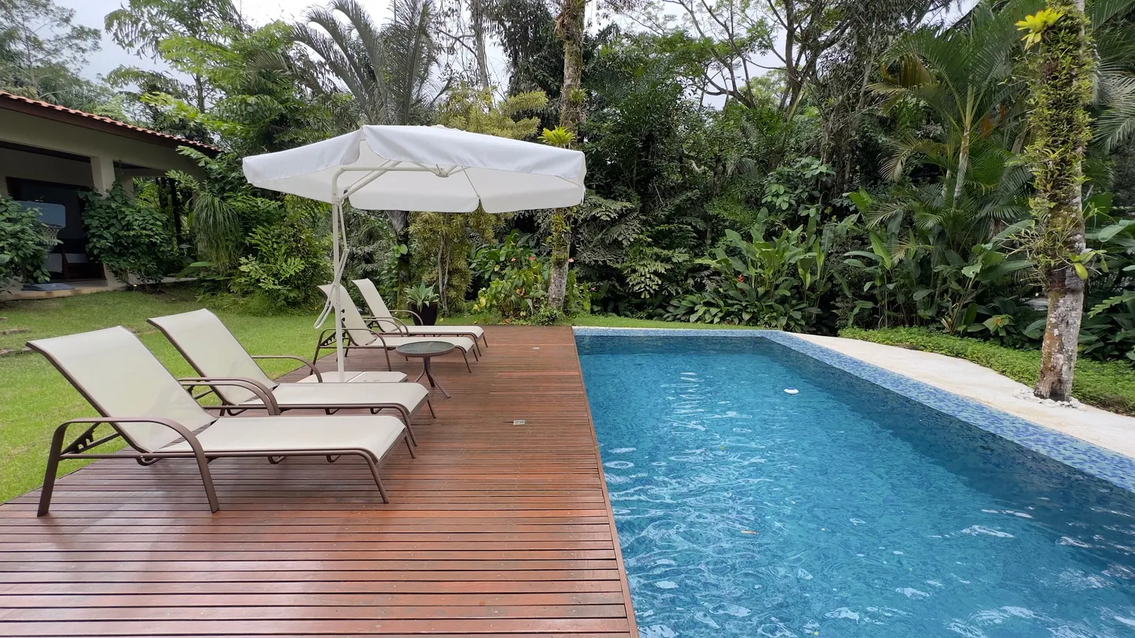 Área externa 4 — Iporanga, Guarujá, para temporada, Casa