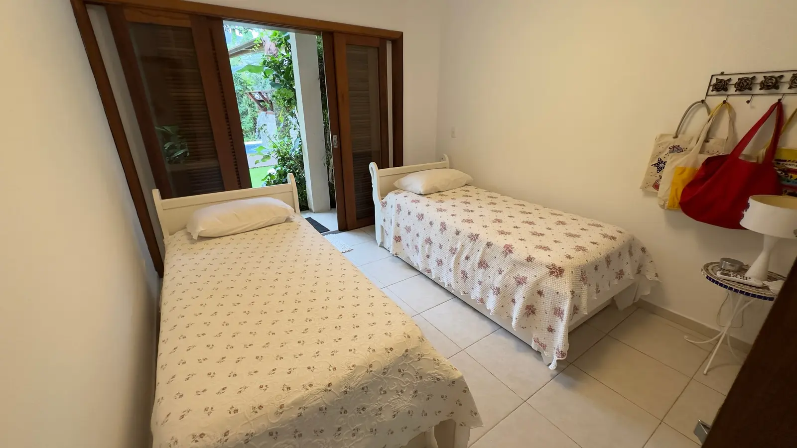 Suíte 5 — Iporanga, Guarujá, para temporada, Casa