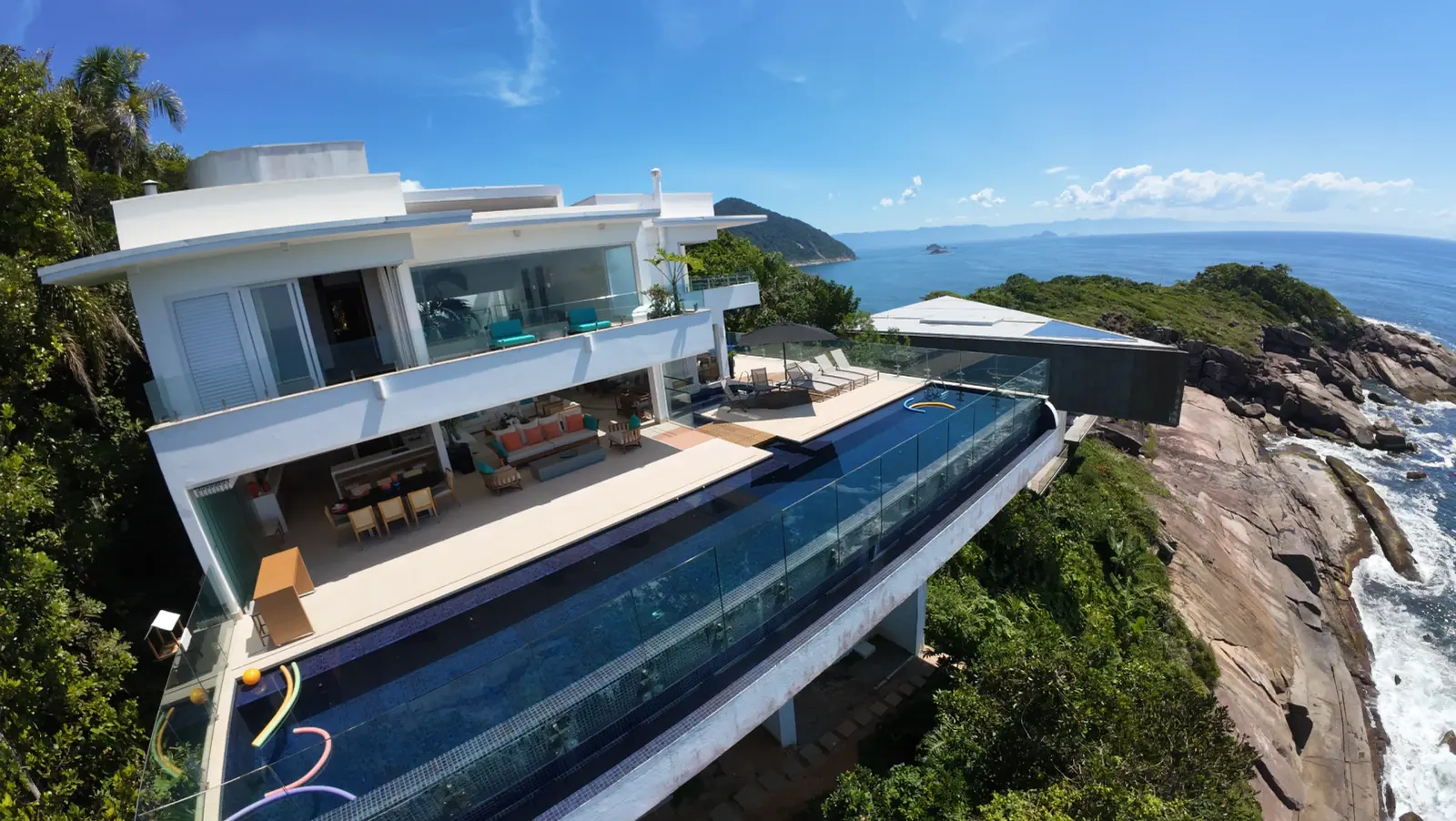 Vista aérea 3 — Iporanga, Guarujá, para temporada, Casa