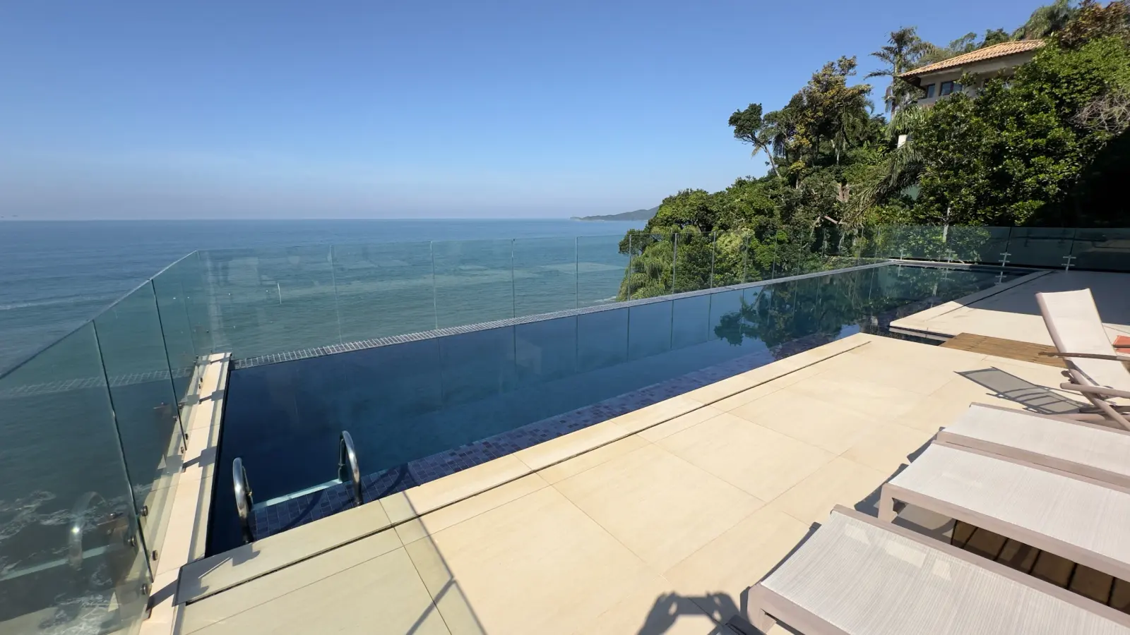 Área externa 15 — Iporanga, Guarujá, para temporada, Casa