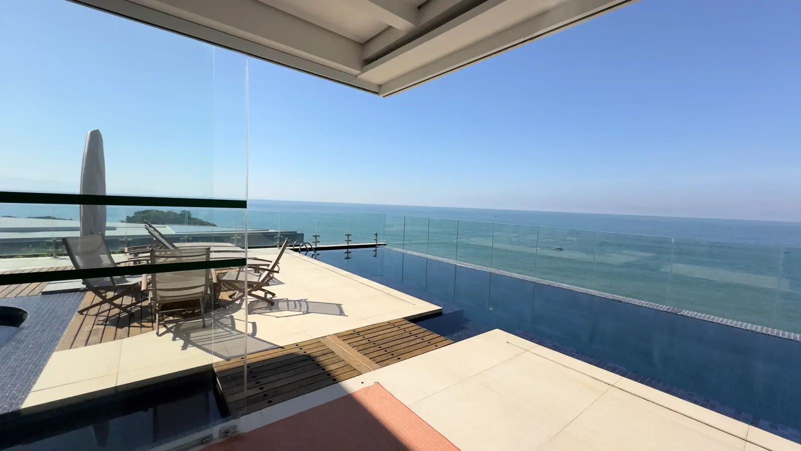 Área externa 10 — Iporanga, Guarujá, para temporada, Casa