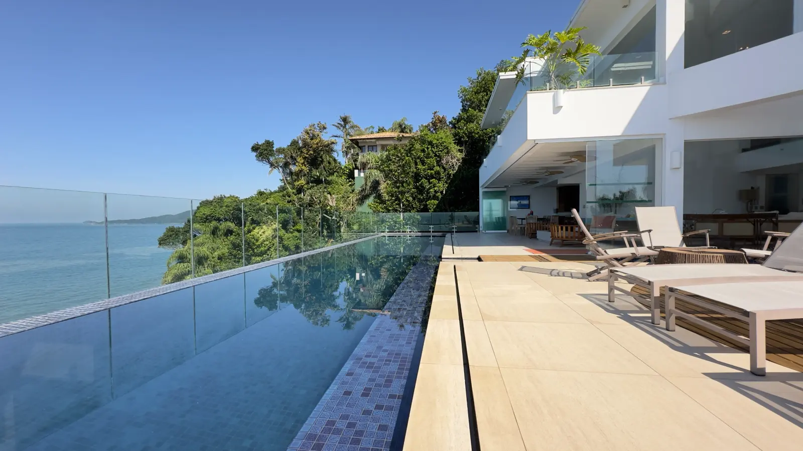 Área externa 11 — Iporanga, Guarujá, para temporada, Casa