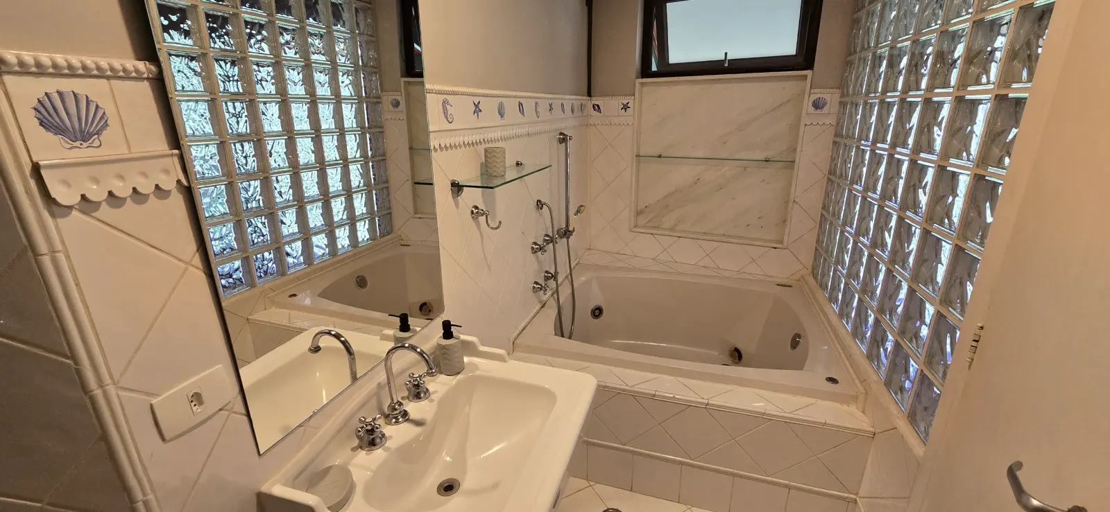 Suíte 3 — Iporanga, Guarujá, para temporada, Casa