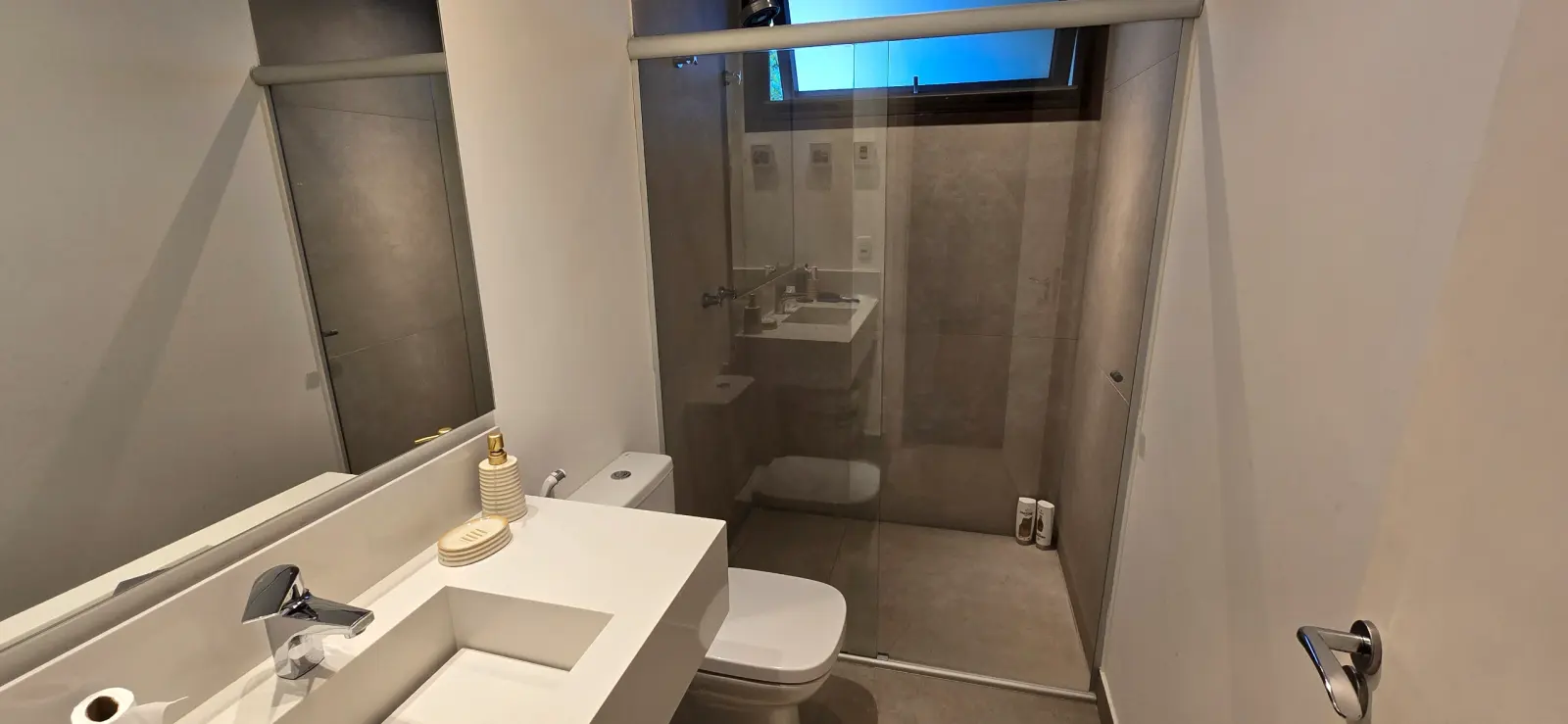 Suíte 7 — Iporanga, Guarujá, para temporada, Casa