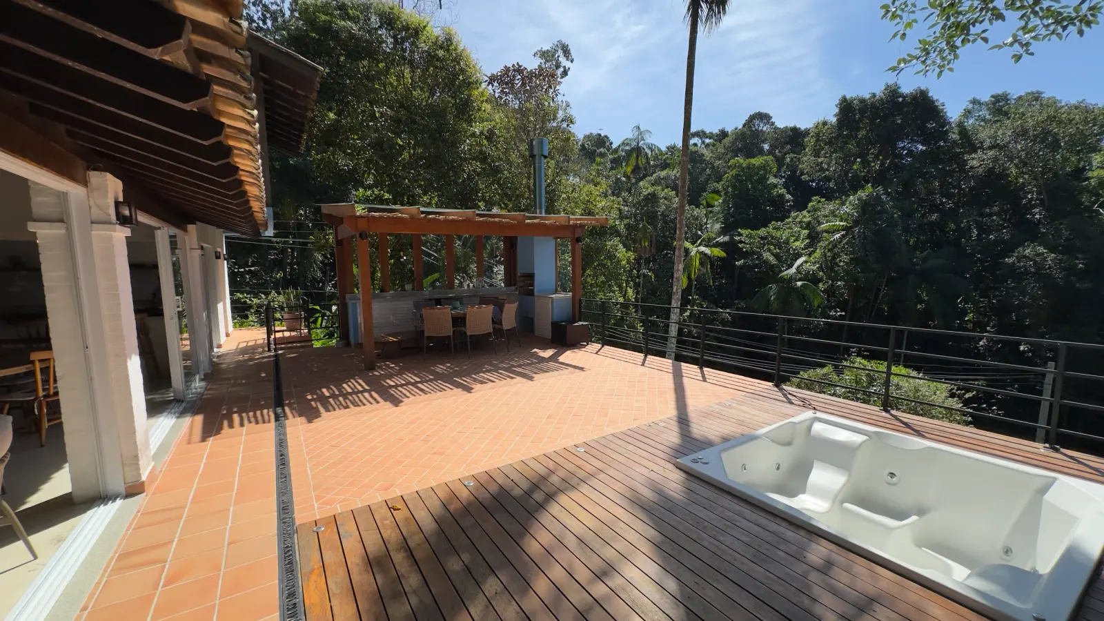 Área externa 8 — São Pedro, Guarujá, para locação, Casa