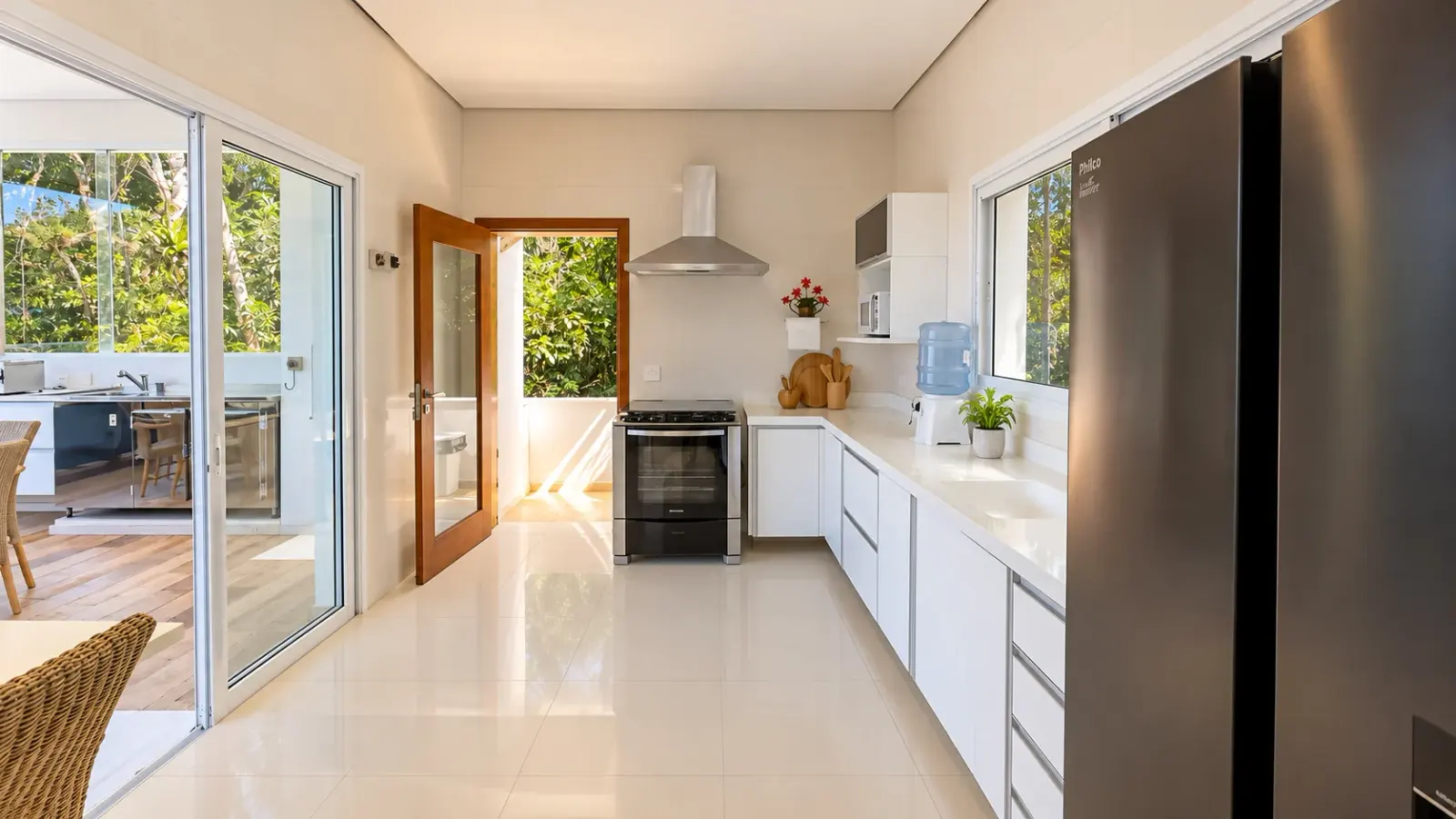 Casa para aluguel anual no condominio Iporanga (37)