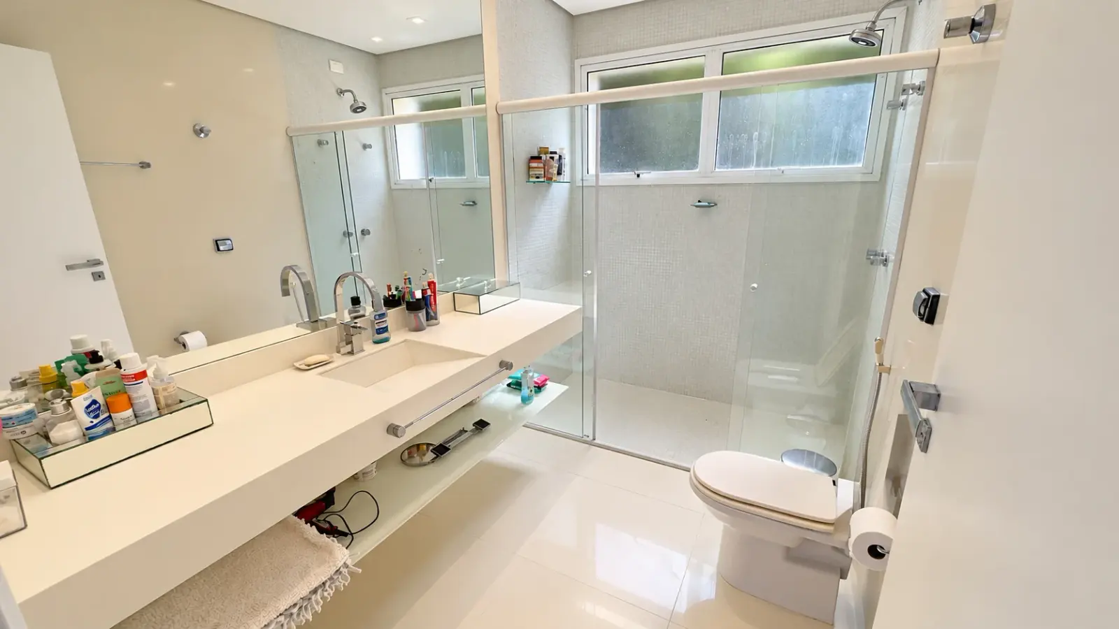 Casa para aluguel anual no condominio Iporanga (48)