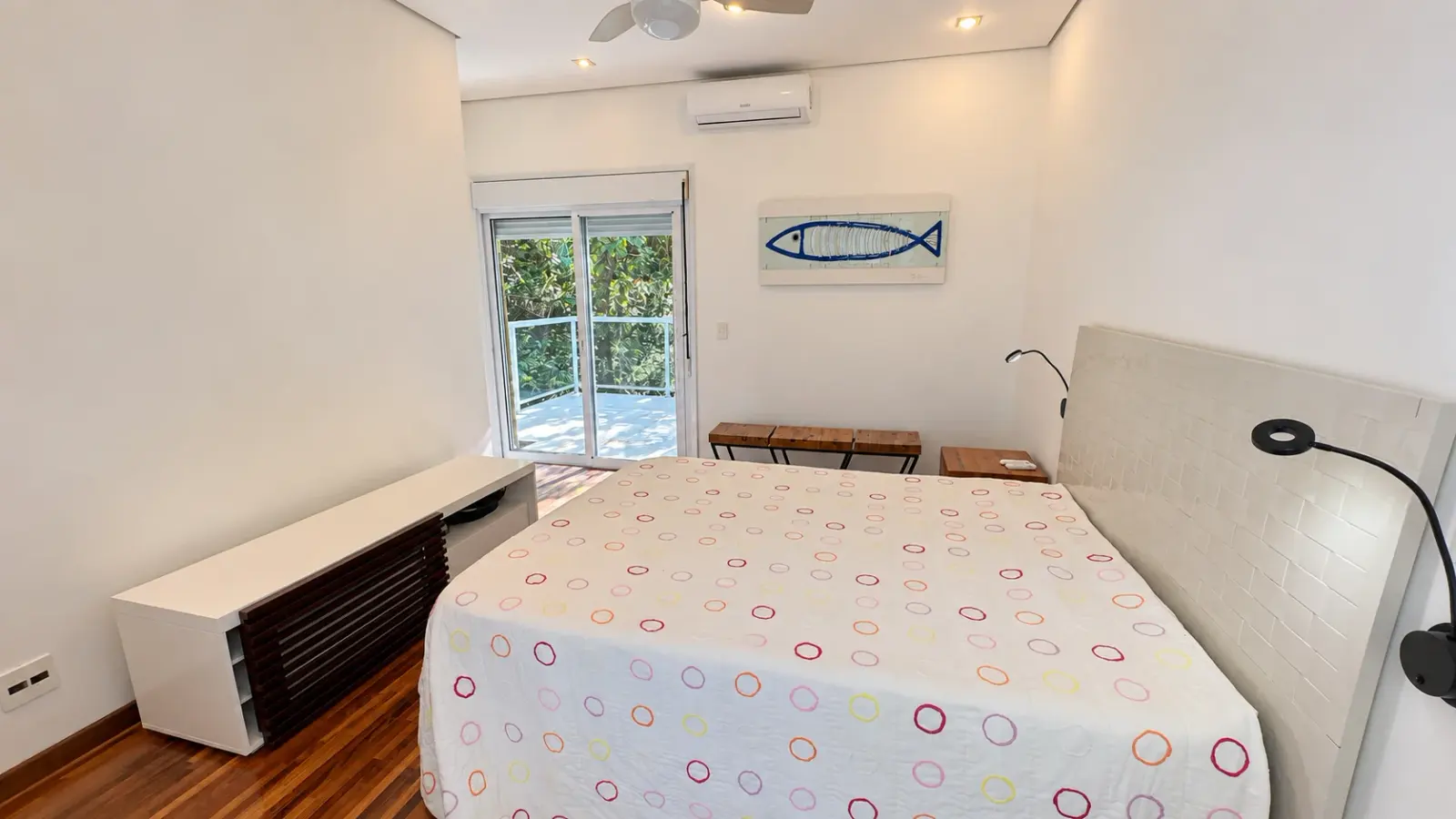 Casa para aluguel anual no condominio Iporanga (45)