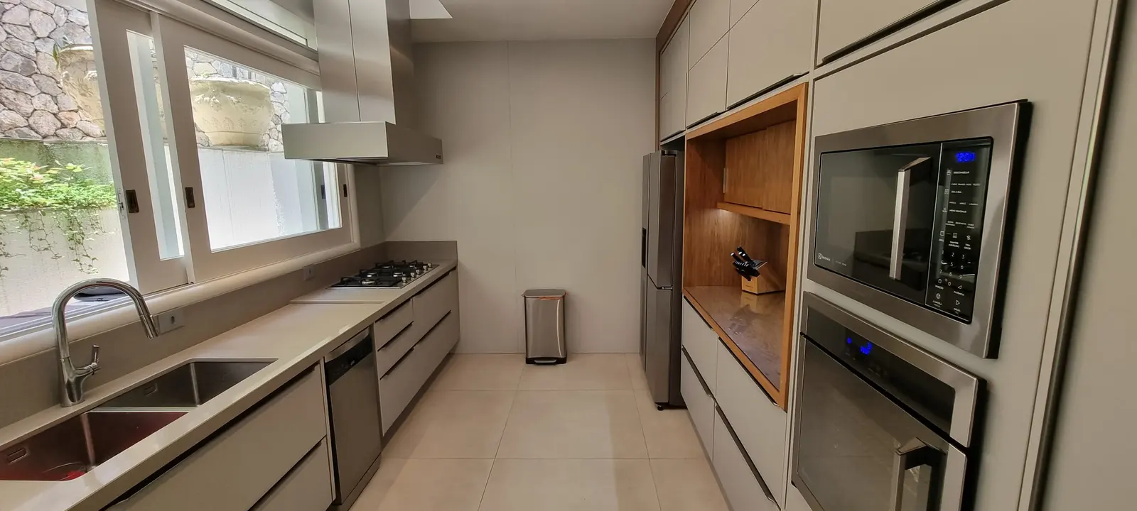 Área de serviço 3 — Iporanga, Guarujá, à venda e para locação, Casa