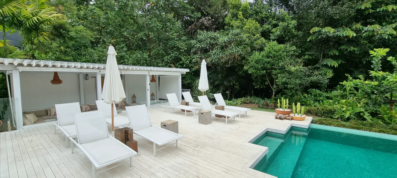 Área externa 10 — Iporanga, Guarujá, para temporada, Casa