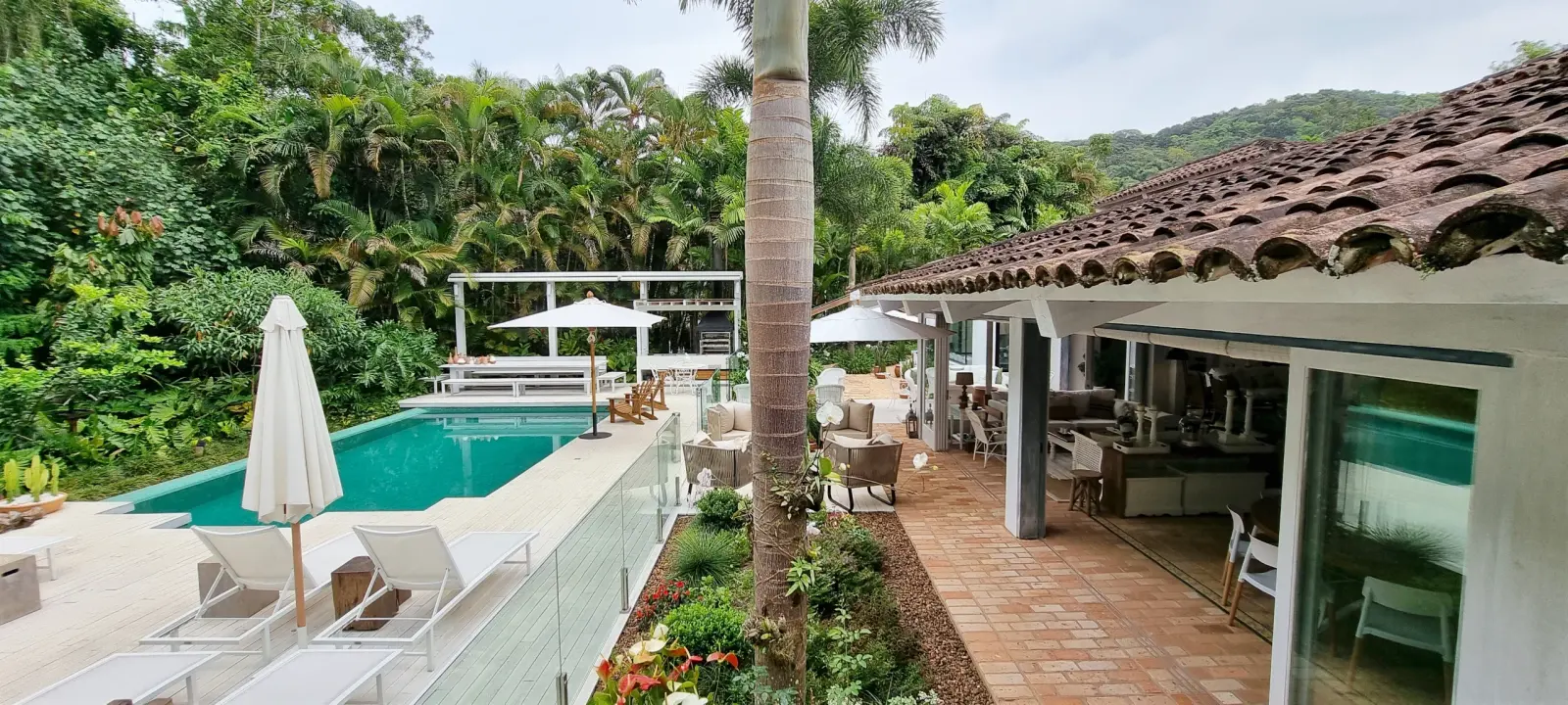 Área externa 8 — Iporanga, Guarujá, para temporada, Casa