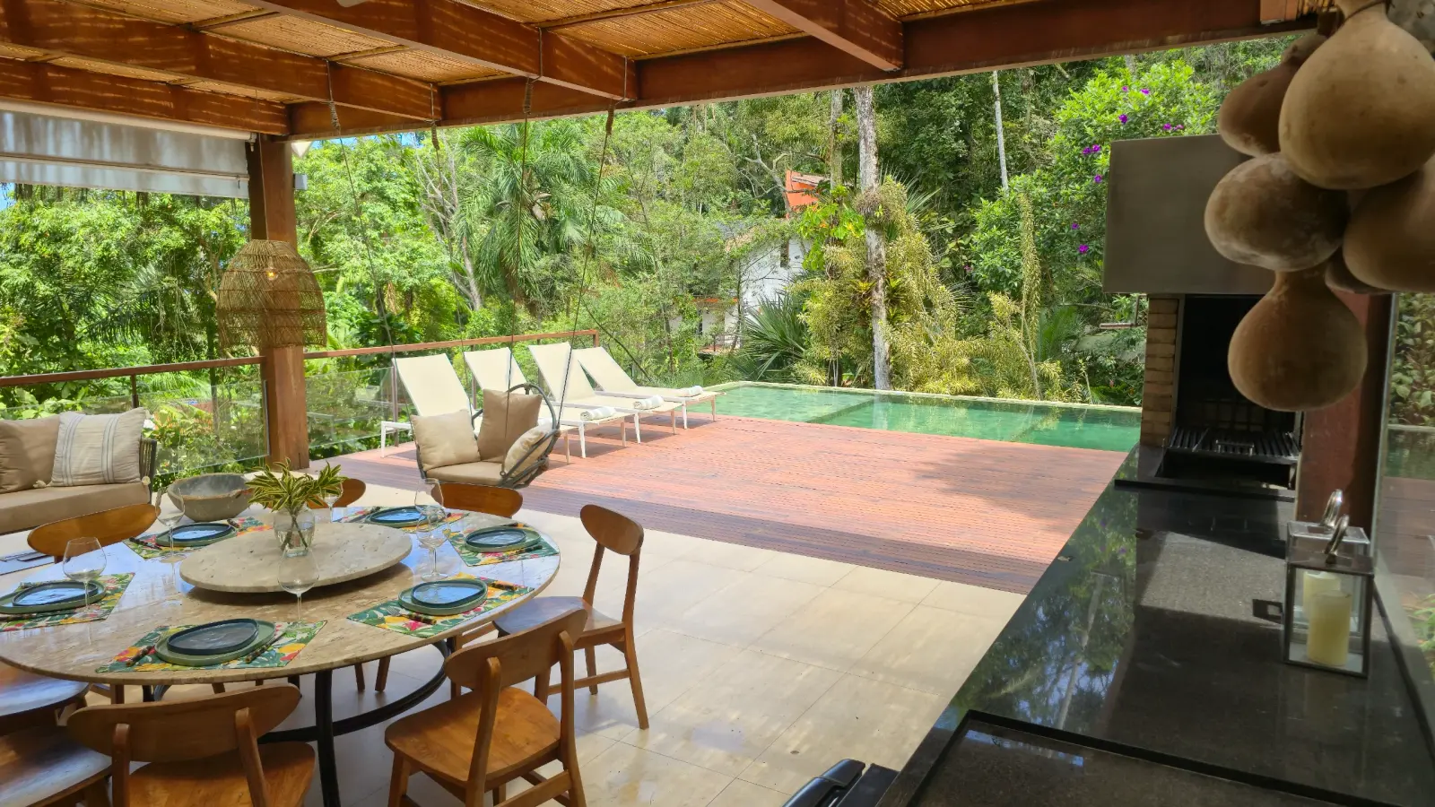Área externa 17 — São Pedro, Guarujá, à venda e para locação, Casa
