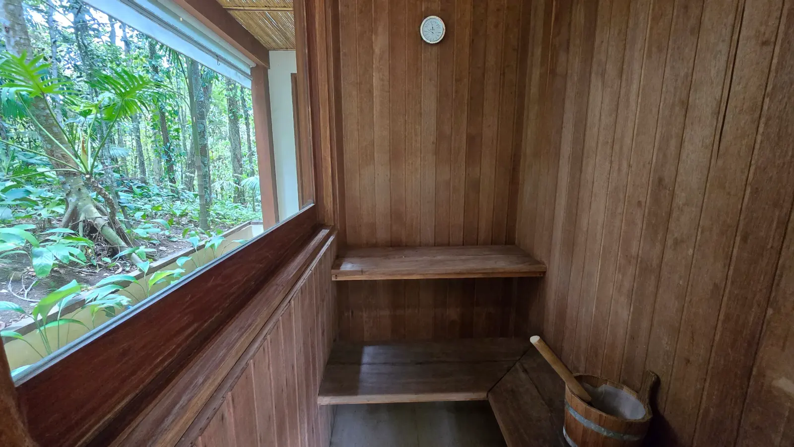 Área externa 13 — São Pedro, Guarujá, para temporada, Casa
