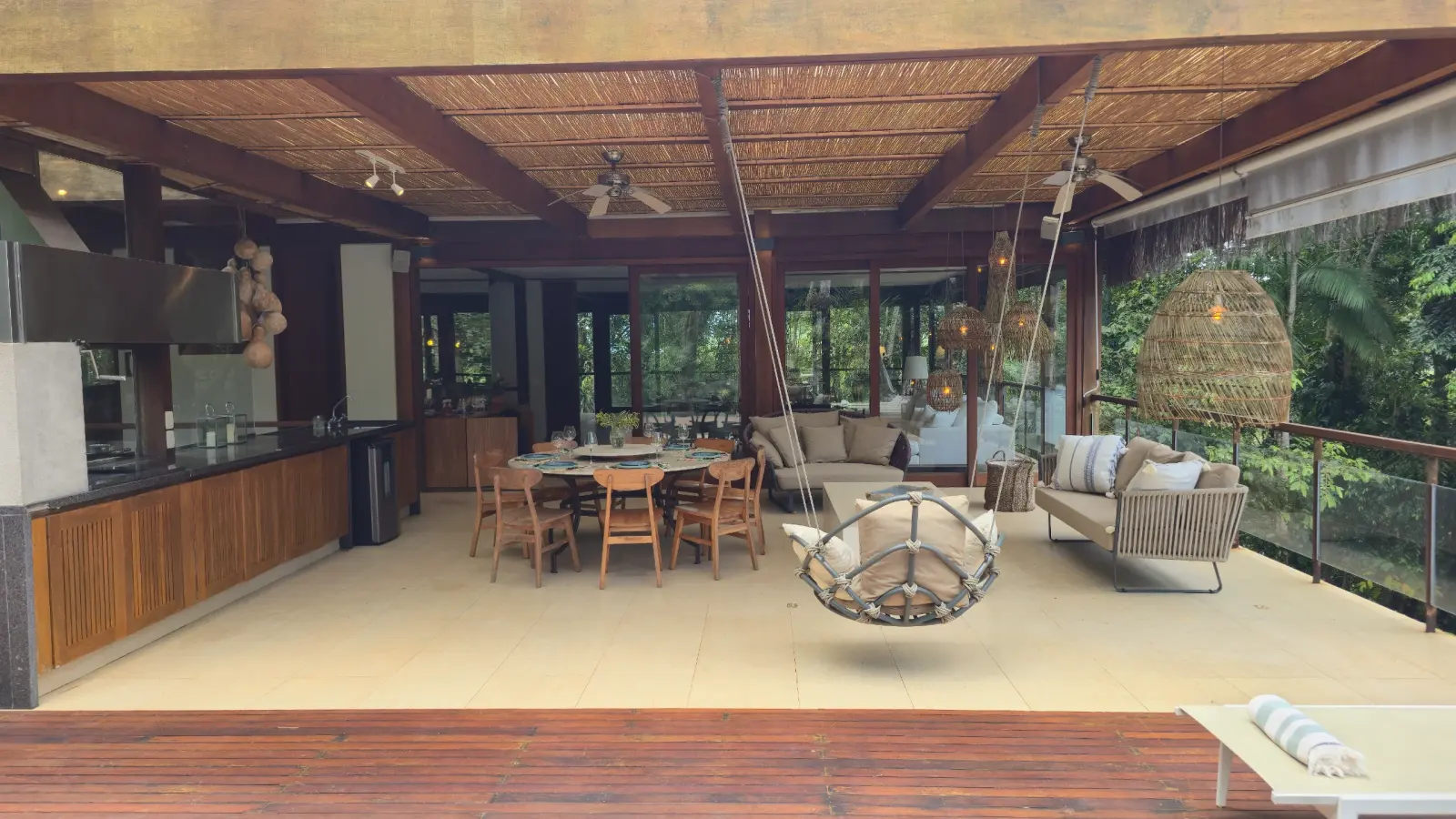 Área externa 5 — São Pedro, Guarujá, para temporada, Casa