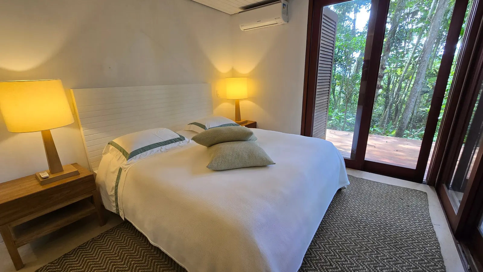 Suíte 1 — São Pedro, Guarujá, para temporada, Casa