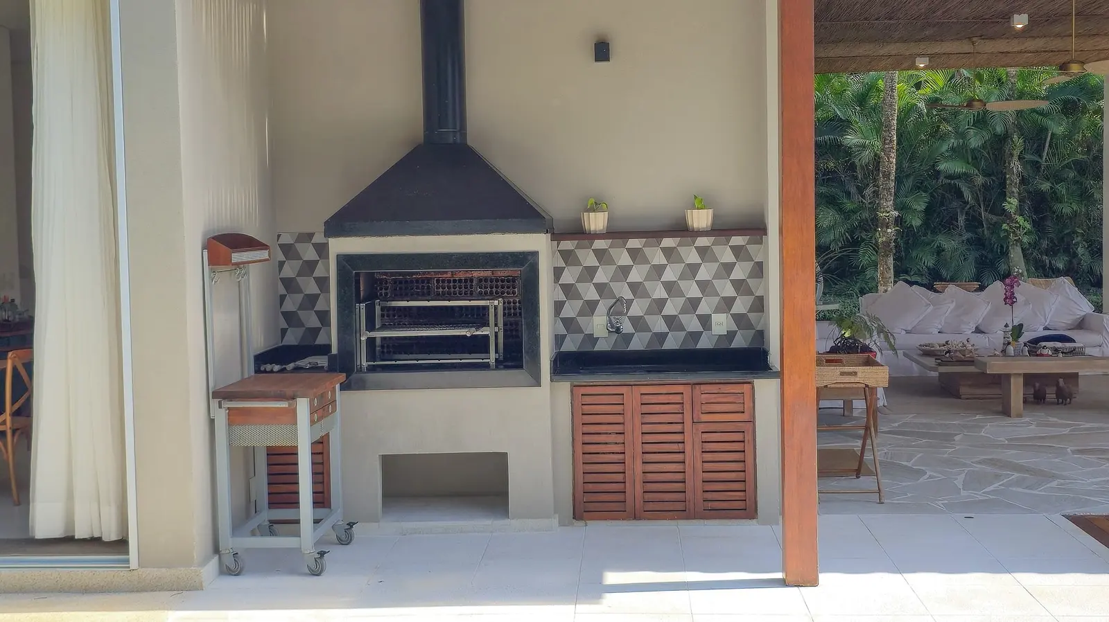 Área de serviço 1 — Iporanga, Guarujá, à venda e para locação, Casa