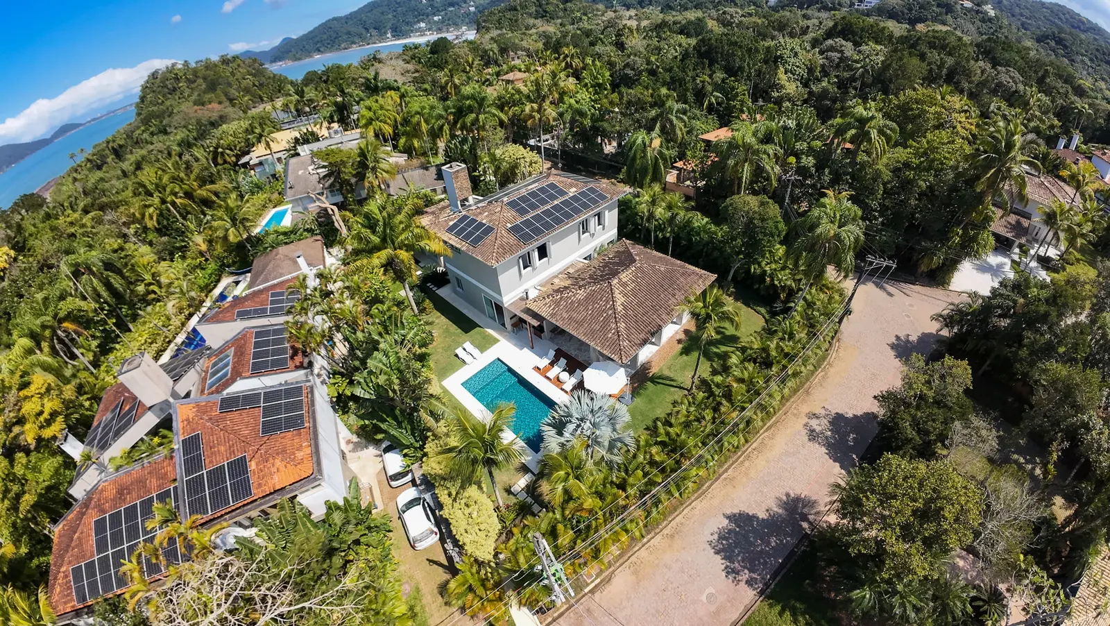 Vista aérea 2 — Iporanga, Guarujá, para temporada, Casa