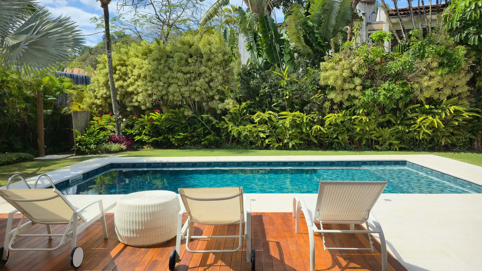 Área externa 28 — Iporanga, Guarujá, para temporada, Casa