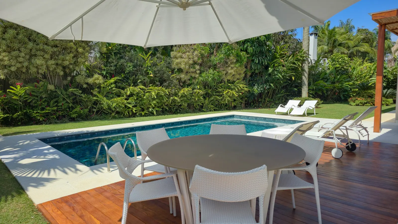 Área externa 6 — Iporanga, Guarujá, para temporada, Casa