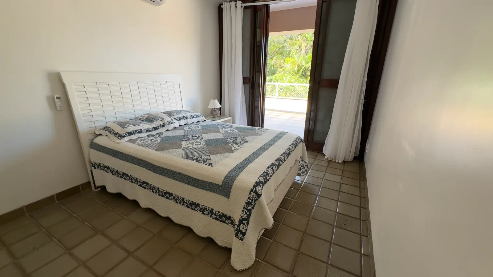 Casa no condominio Iporanga praia de São Pedro para locação temporada (29)