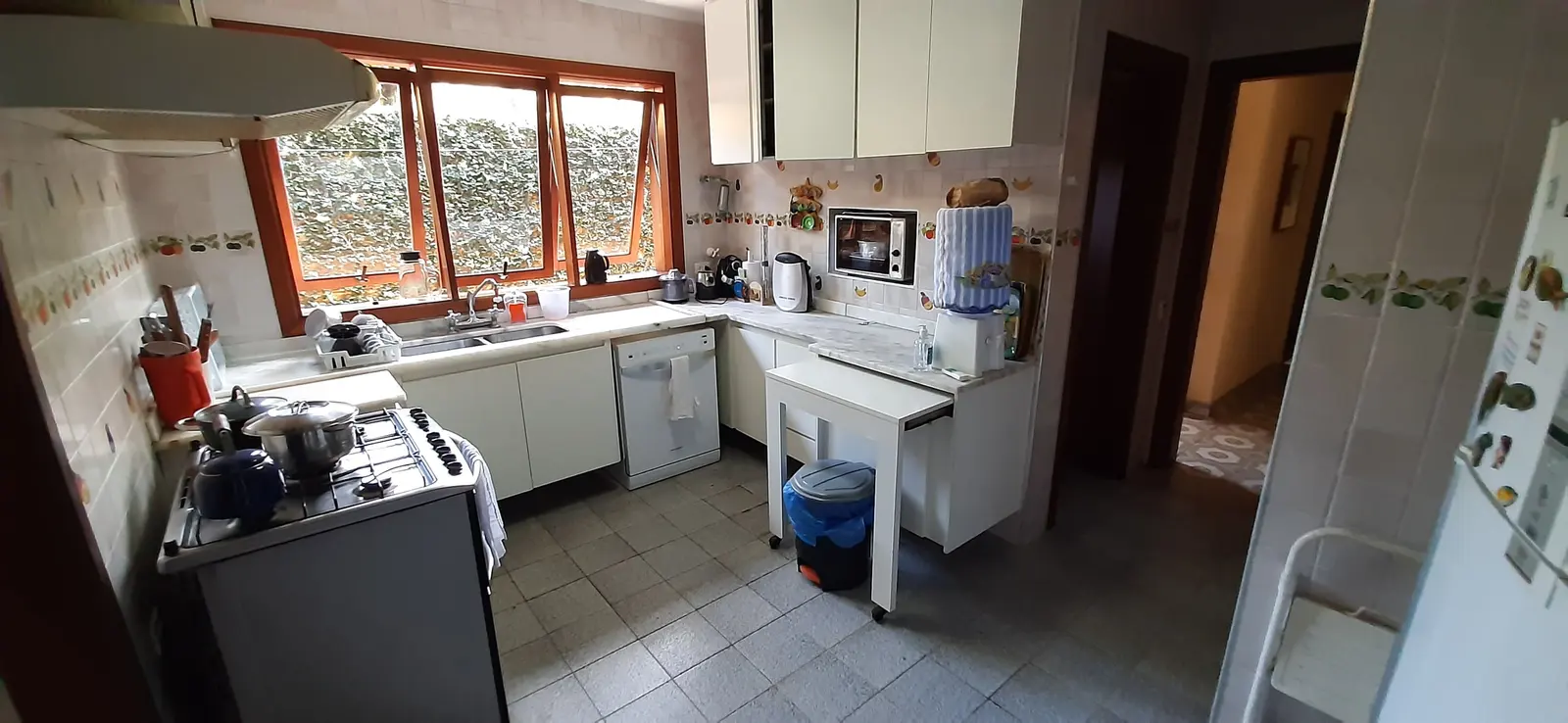 Área de serviço 2 — Iporanga, Guarujá, para temporada, Casa