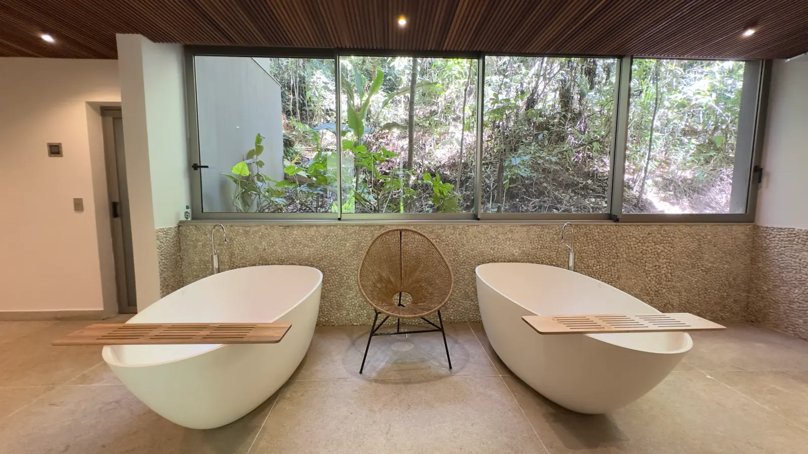 Área de serviço 2 — Tijucopava, Guarujá, à venda, Casa