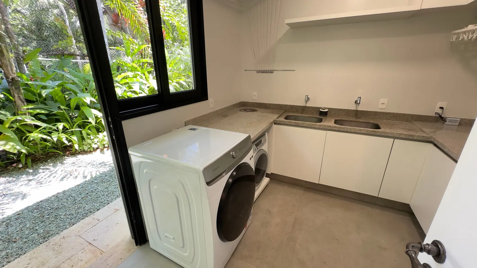 Área de serviço 6 — Iporanga, Guarujá, à venda, Casa