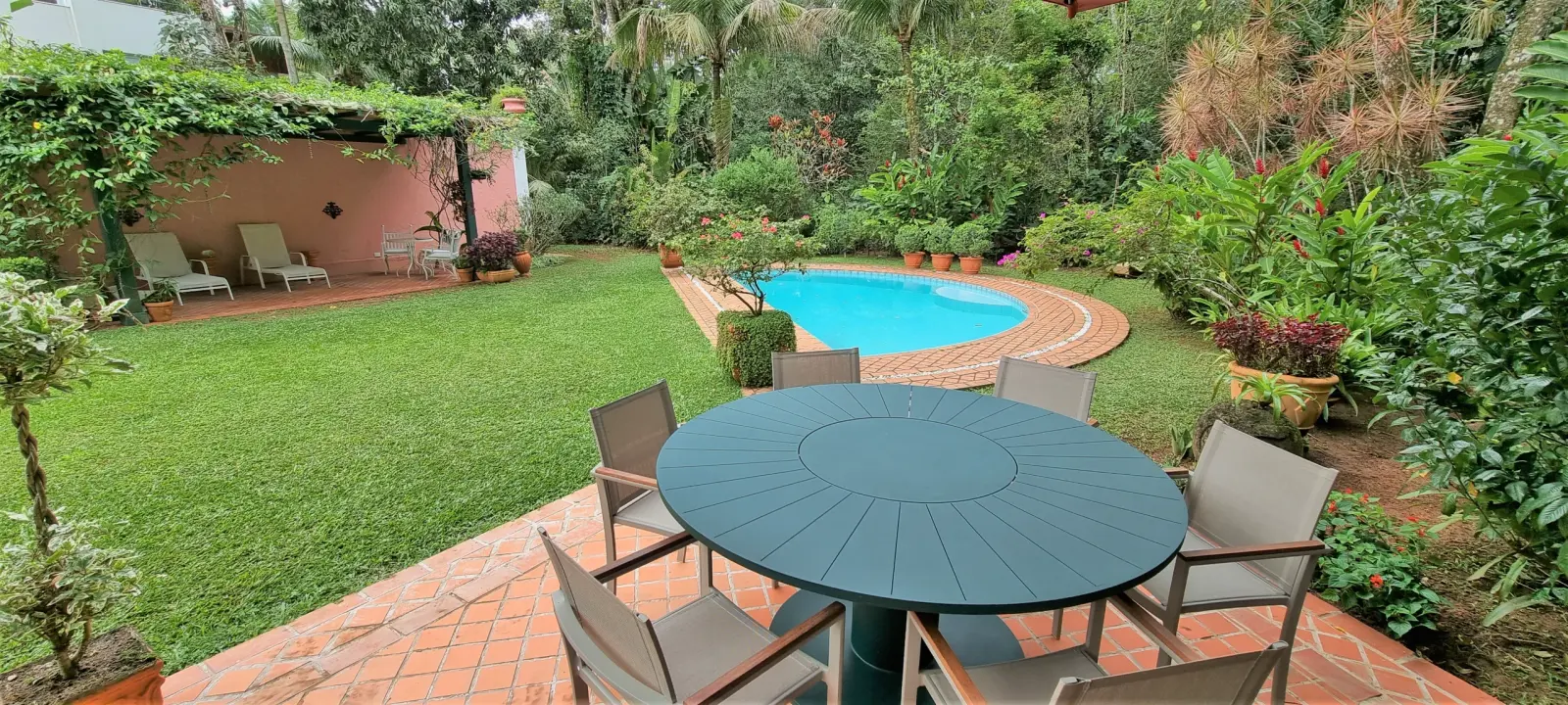 Área externa 5 — Iporanga, Guarujá, para temporada, Casa