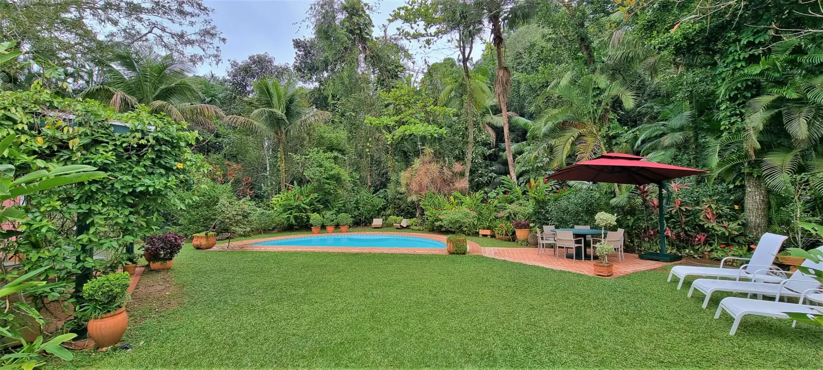 Área externa 3 — Iporanga, Guarujá, para temporada, Casa