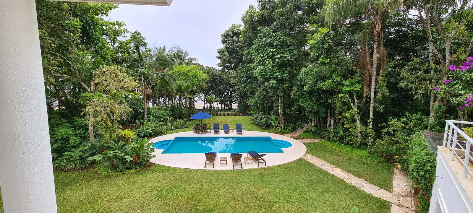 Área externa 2 — Iporanga, Guarujá, para temporada, Casa