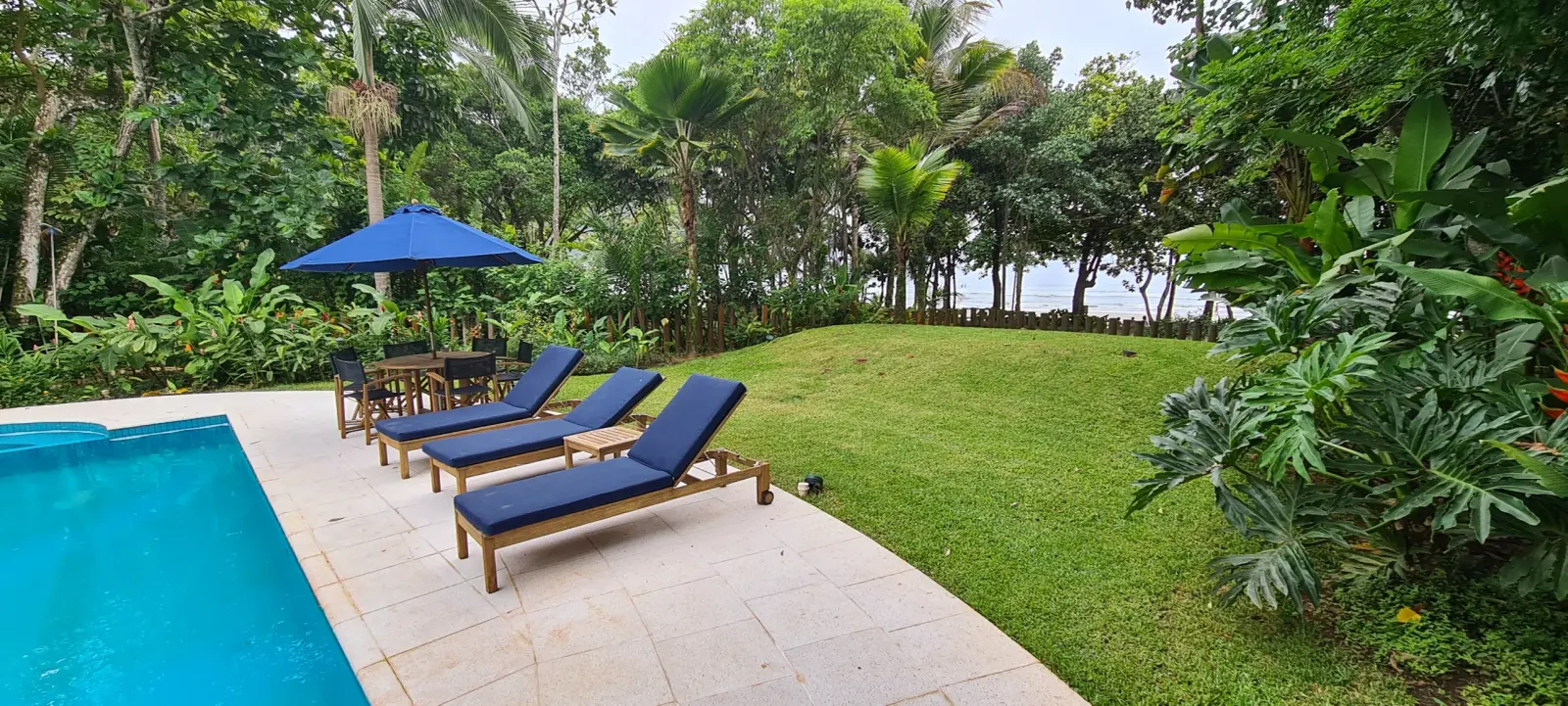 Área externa 14 — Iporanga, Guarujá, para temporada, Casa