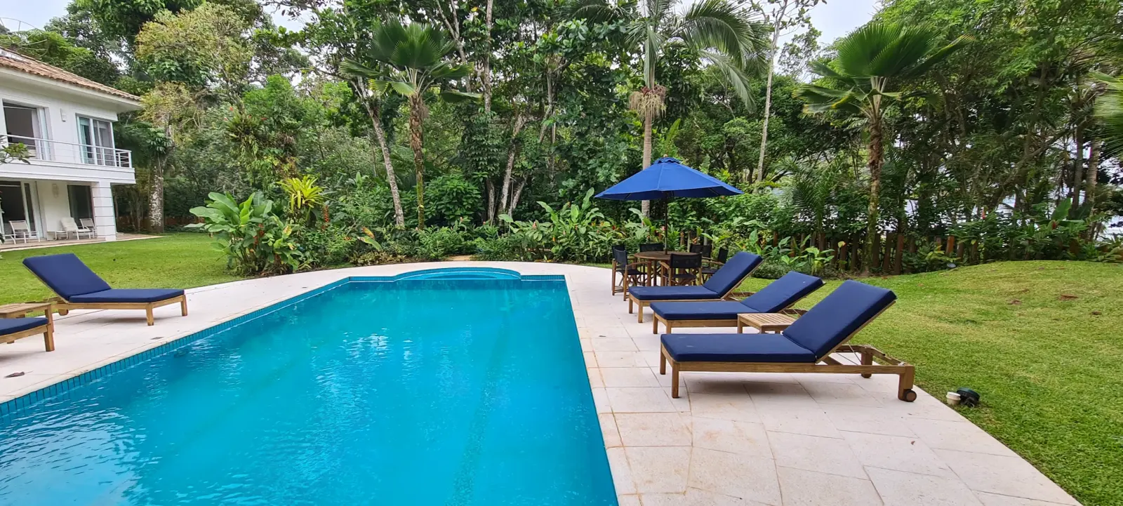 Área externa 13 — Iporanga, Guarujá, para temporada, Casa
