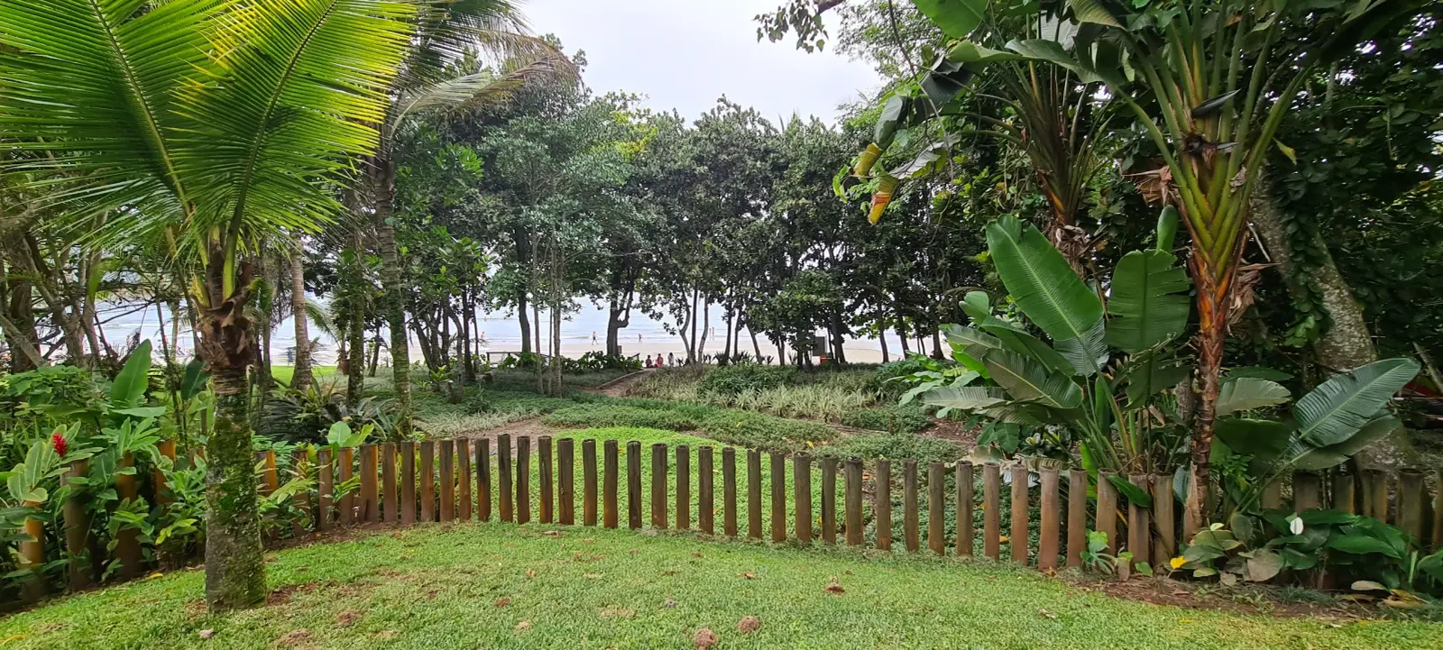 Área externa 15 — Iporanga, Guarujá, para temporada, Casa