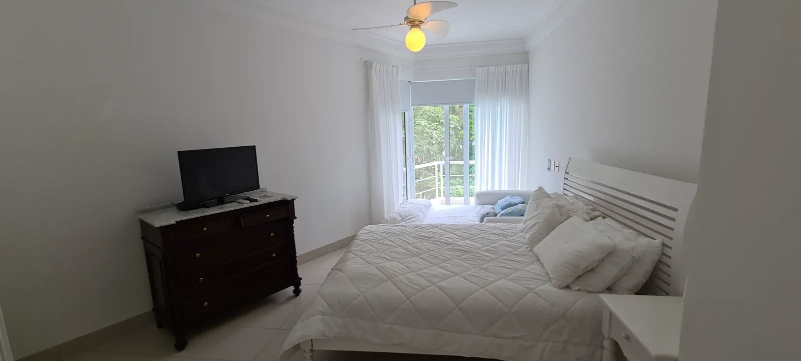 Suíte 11 — Iporanga, Guarujá, para temporada, Casa