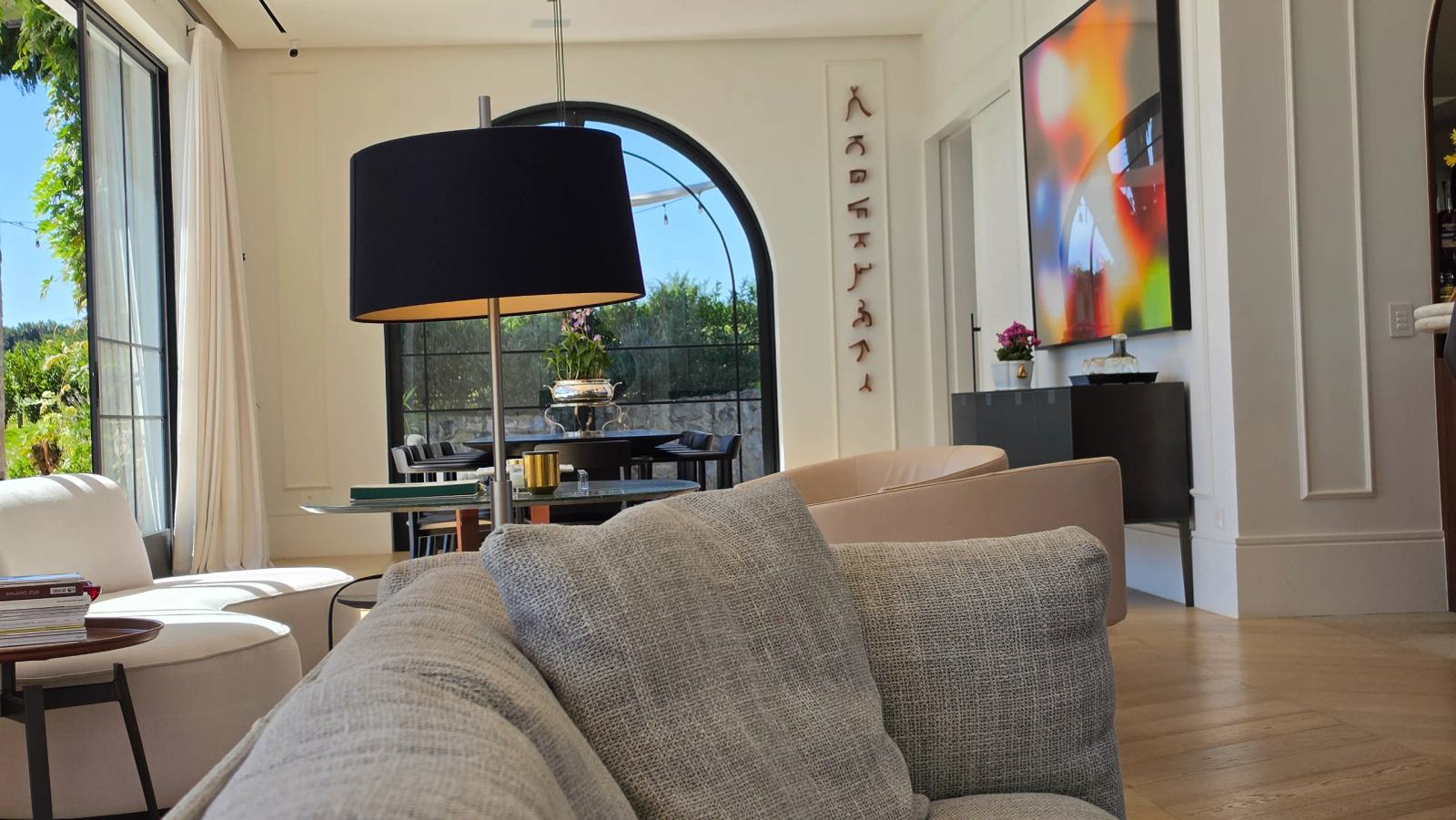 Casa a venda e locação Na fazenda Boa Vista Projeto de Duda Porto Vila Francesa Provençal - detalhe abajur
