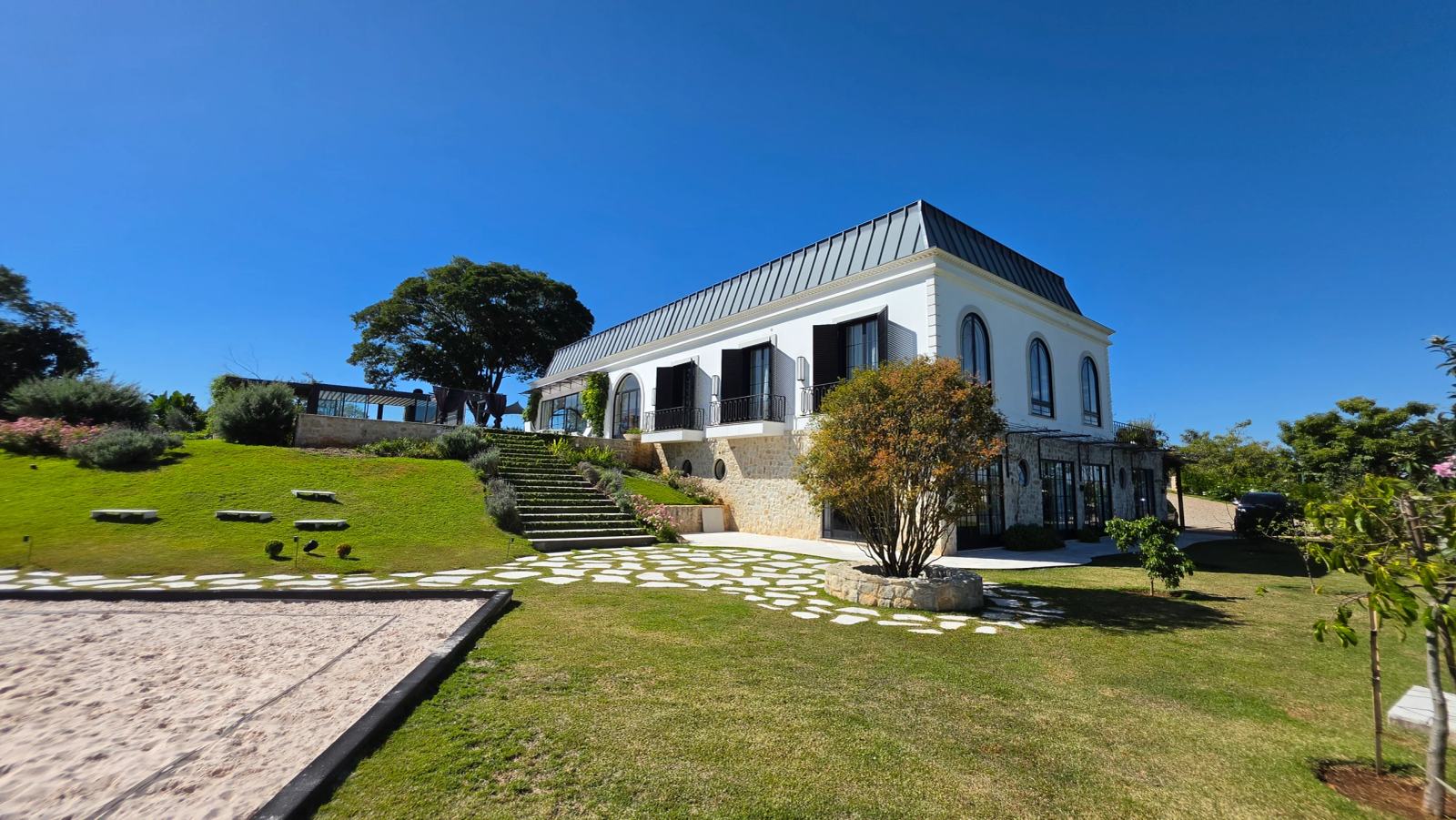 Casa a venda e locação Na fazenda Boa Vista Projeto de Duda Porto Vila Francesa Provençal - arquitetura